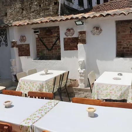 Limaki Konak Sirince Gazde/Camere de închiriat İzmir